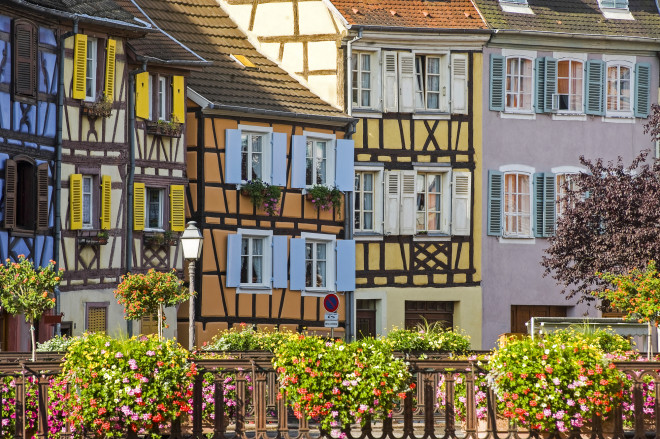 fenêtres et maisons en Alsace