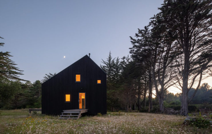 Le Refuge : une maison bois équipée de menuiseries Internorm en Finistère